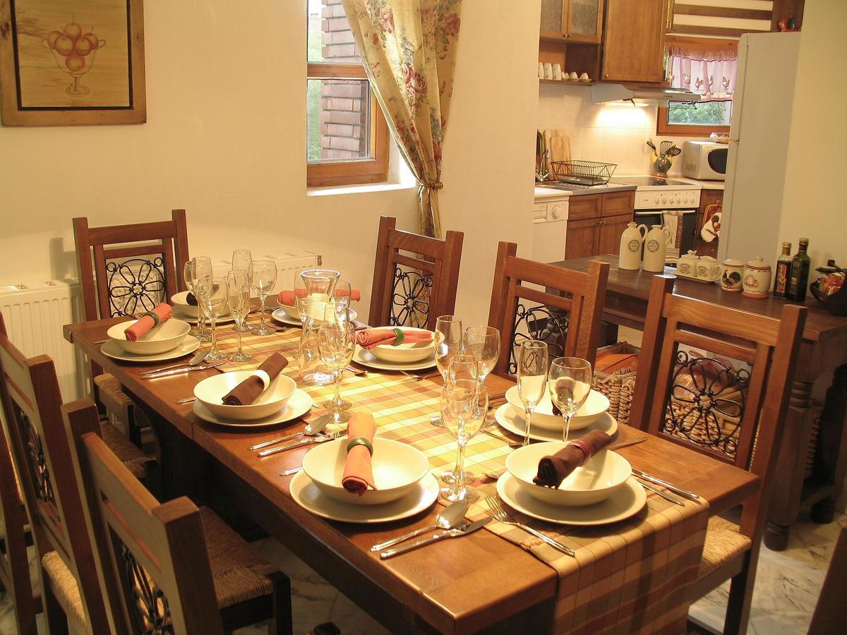Castle Cottage Bed & Breakfast ベログラドチク エクステリア 写真